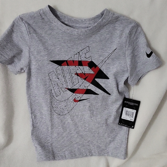 Nike Kids Gray Tee with Red and Black Design - Picture 1 of 4